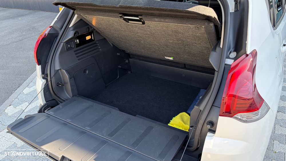 Peugeot 3008 HDi 160 Auto Active - 28