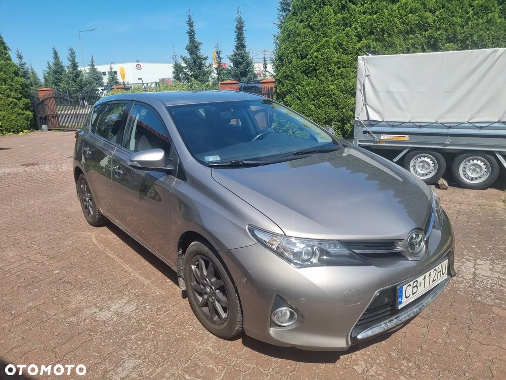 Toyota Auris 1.6 Premium + - 21