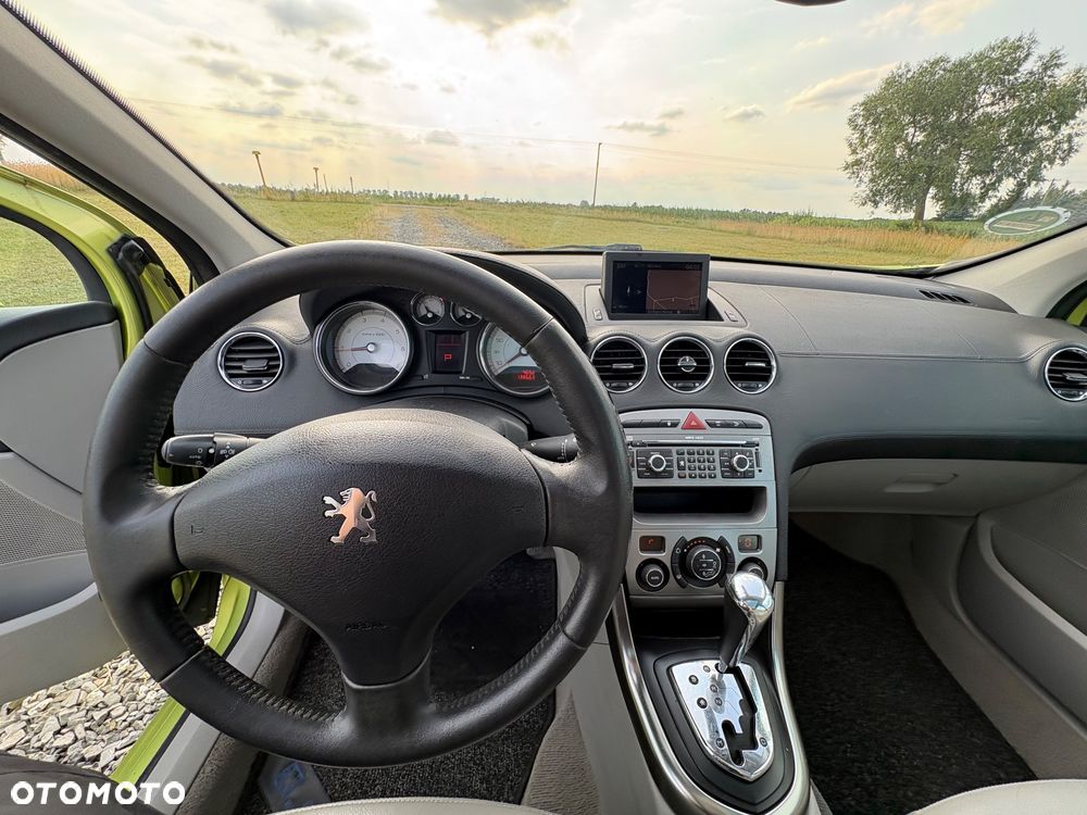 Peugeot 308 1.6 Premium - 24
