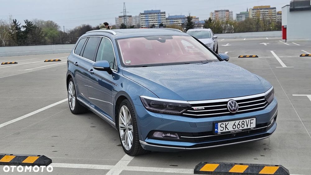 Volkswagen Passat - 1