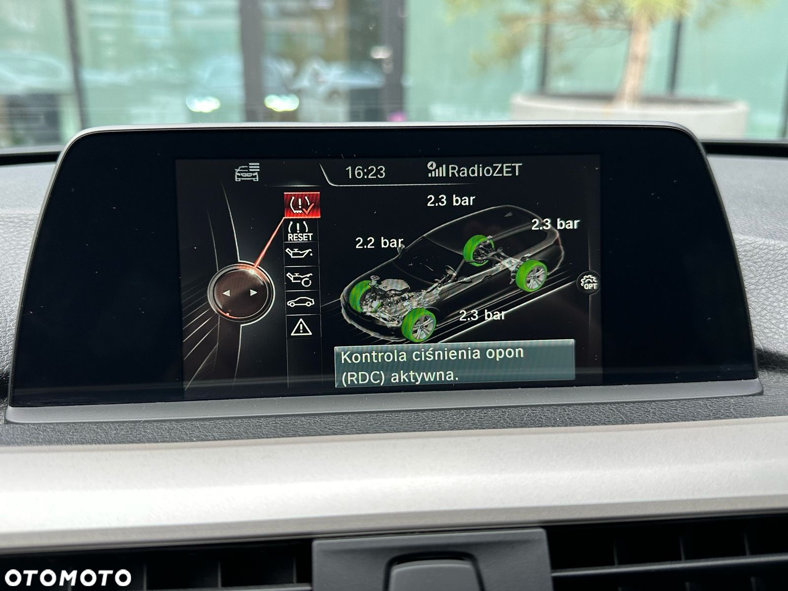 BMW Seria 3 318d Touring Advantage - 12