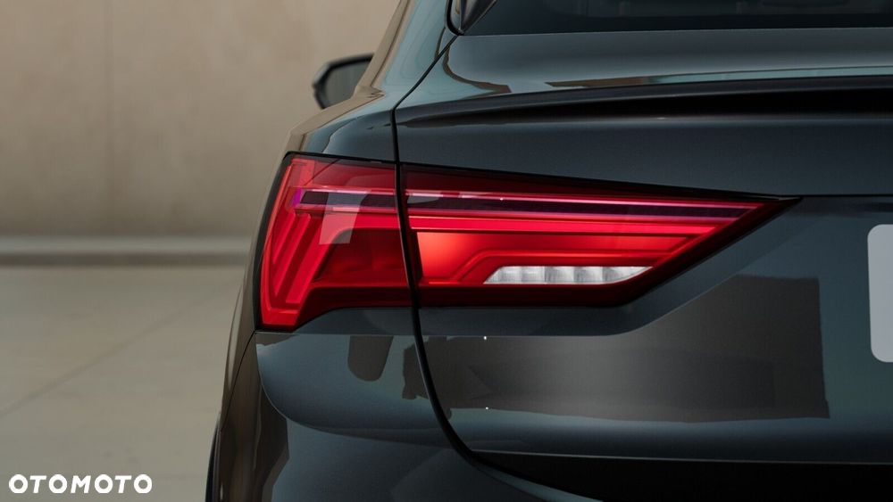 Audi Q3 Sportback - 6