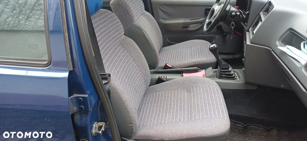 Ford Sierra 1.6 CL - 12