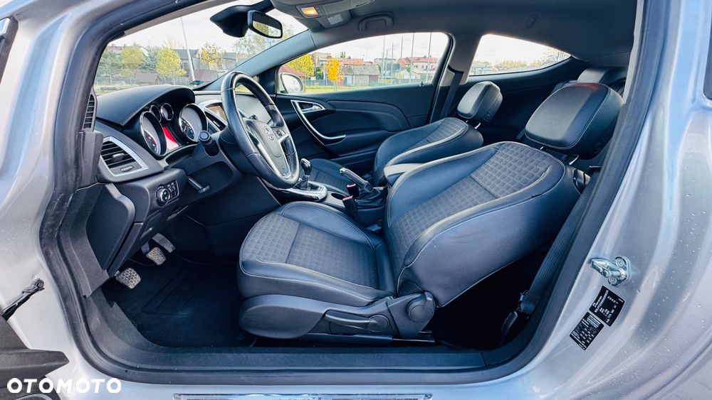 Opel Astra 2.0 CDTI ecoFLEX Start/Stop - 27