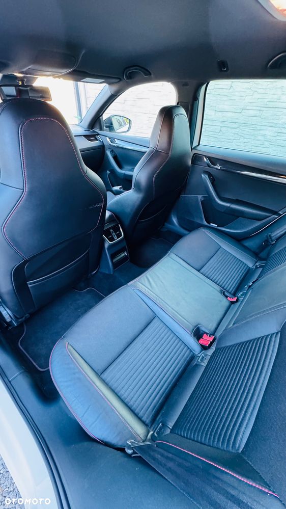 Skoda Octavia 2.0 TDI (Green tec) DSG RS - 24