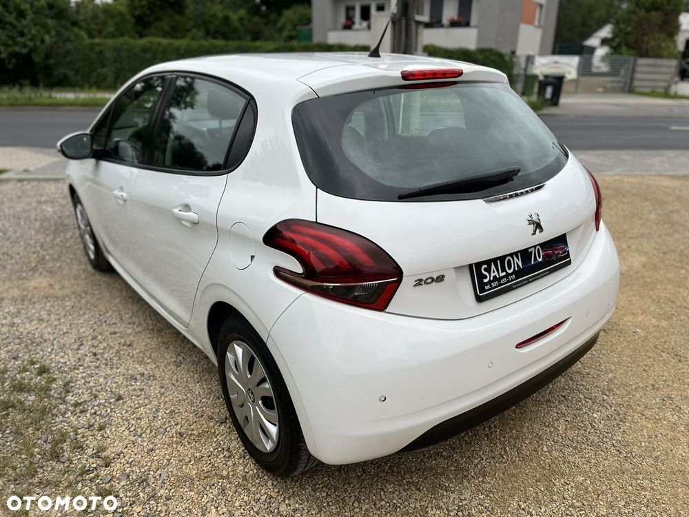 Peugeot 208 - 6
