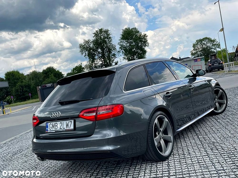 Audi A4 Avant 2.0 TDI DPF clean diesel multitronic S line Sportpaket - 12