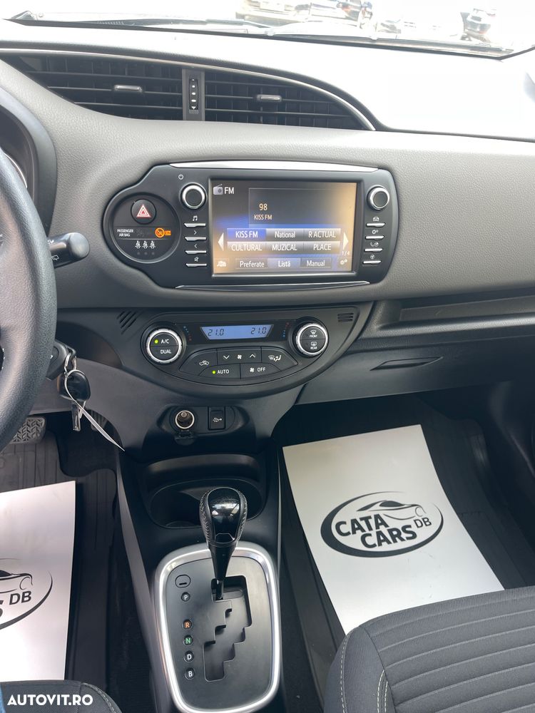Toyota Yaris 1.5 VVT-i HSD Active - 32