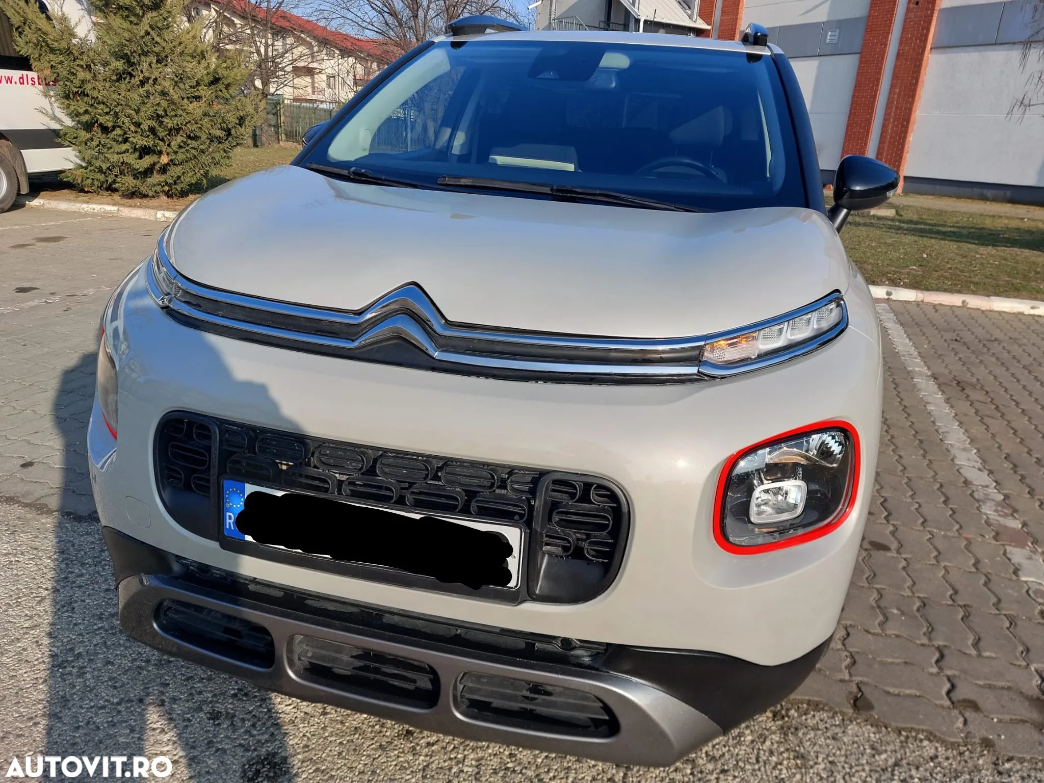 Citroën C3 AIRCROSS 1.2 PureTech S&S BVM Shine - 3