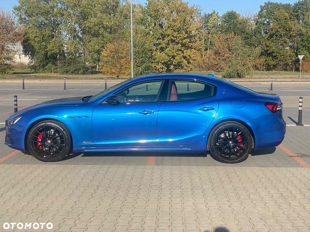 Maserati Inny - 4