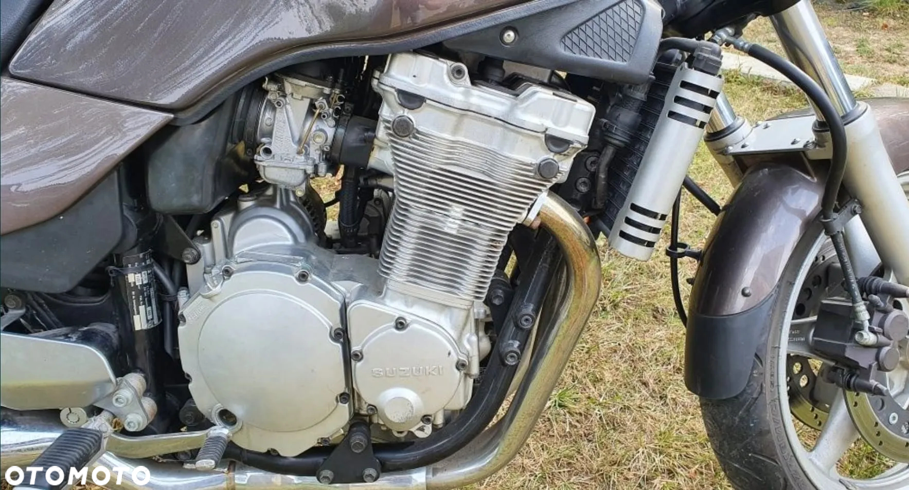 Suzuki GSX 1000 - 5