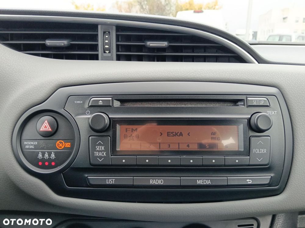 Toyota Yaris 1.0 Active EU6 - 18