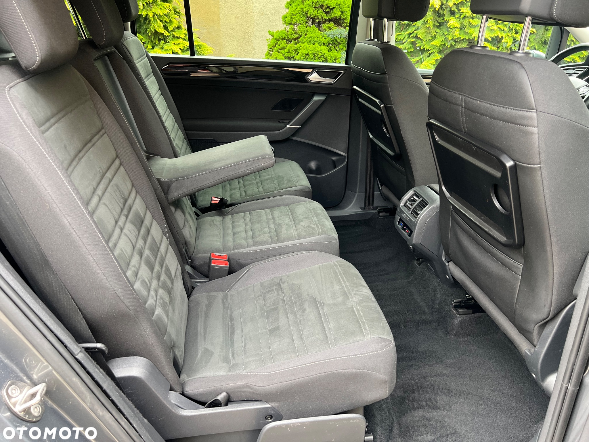 Volkswagen Touran 1.4 TSI BMT Highline - 36