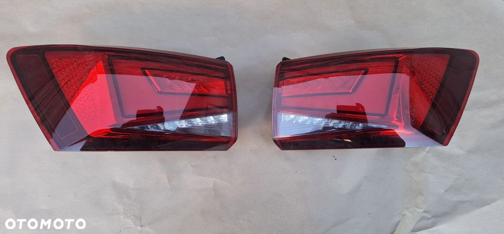 Seat ATECA LIFT 2023R LAMPA TYŁ TYLNA PRAWA LEWA W BŁOTNIK EUROPA - 1