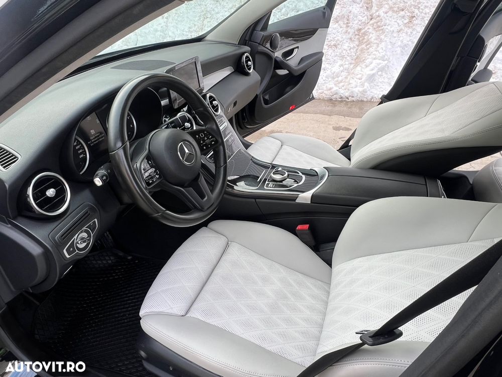 Mercedes-Benz C - 16