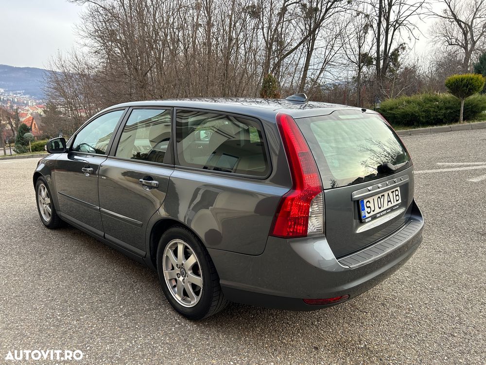 Volvo V50 1.6D Momentum - 13