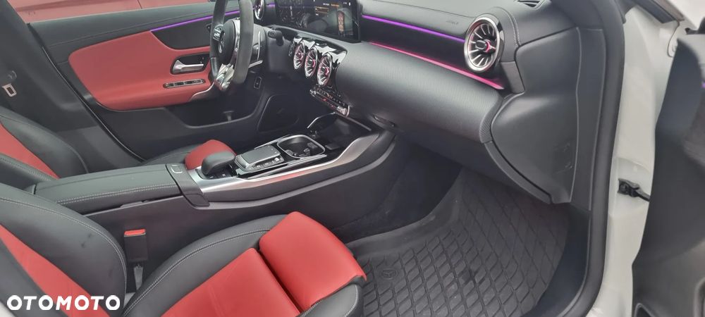 Mercedes-Benz CLA AMG 45 4-Matic 8G-DCT - 29