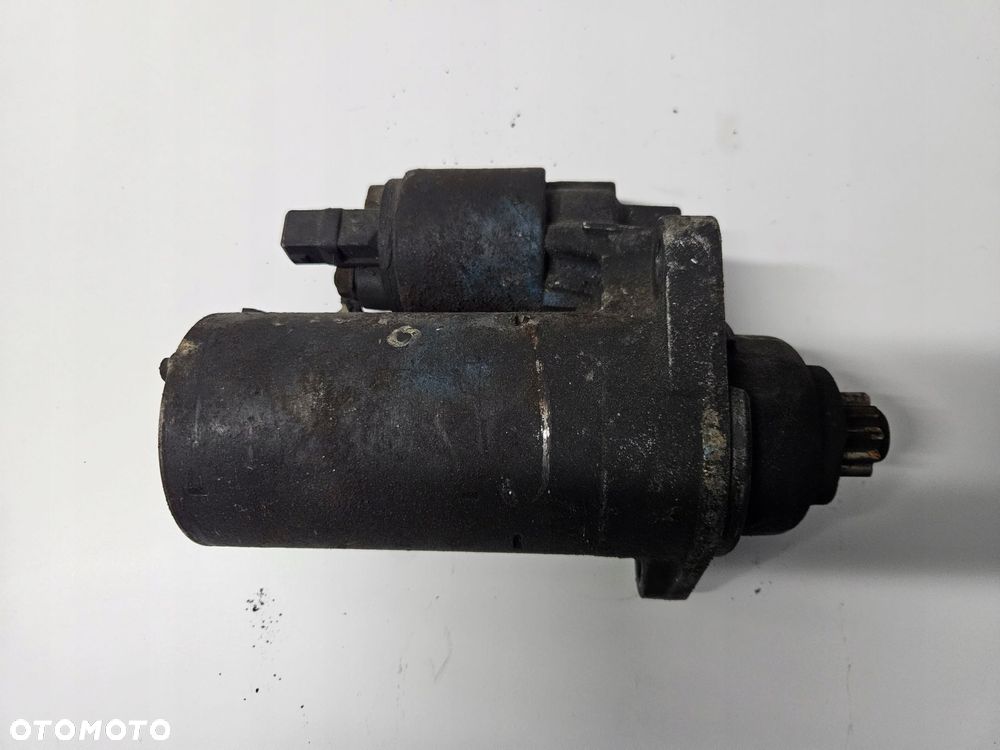 volkswagen golf v caddy 2.0 sdi bst rozrusznik - 2