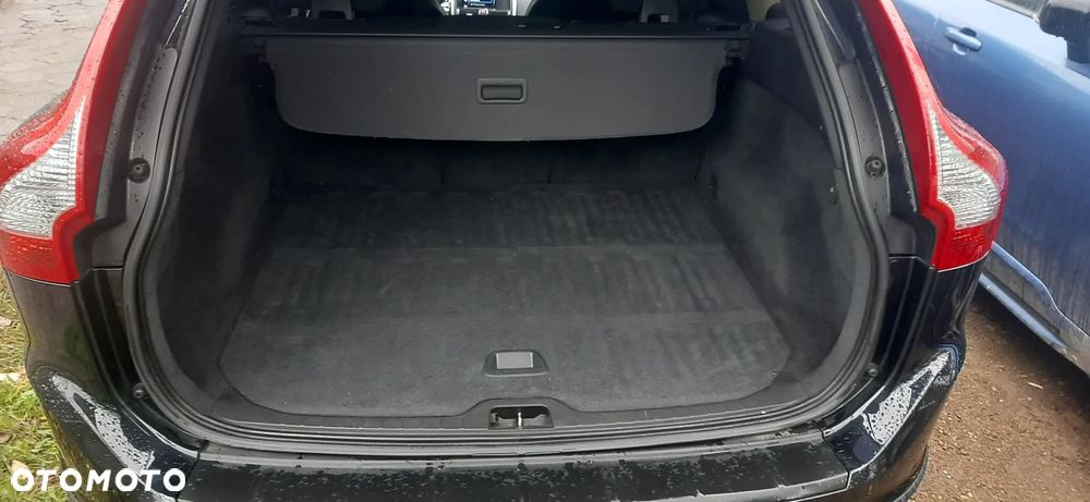 Volvo XC 60 D5 AWD Momentum - 14