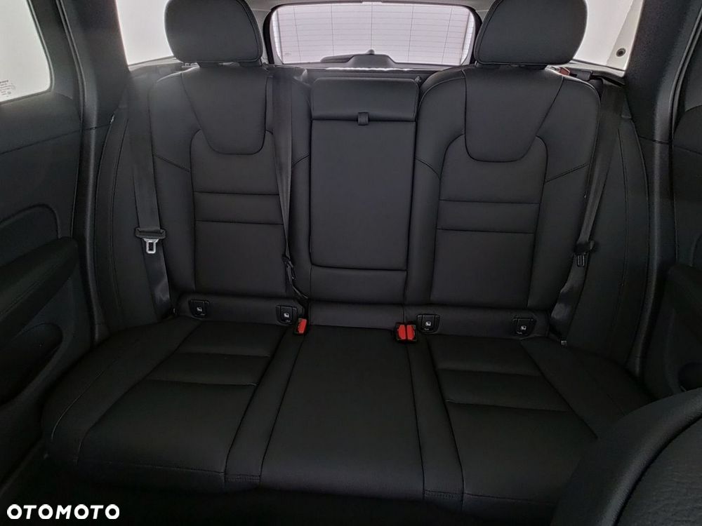 Volvo V60 B4 B Plus Dark - 13