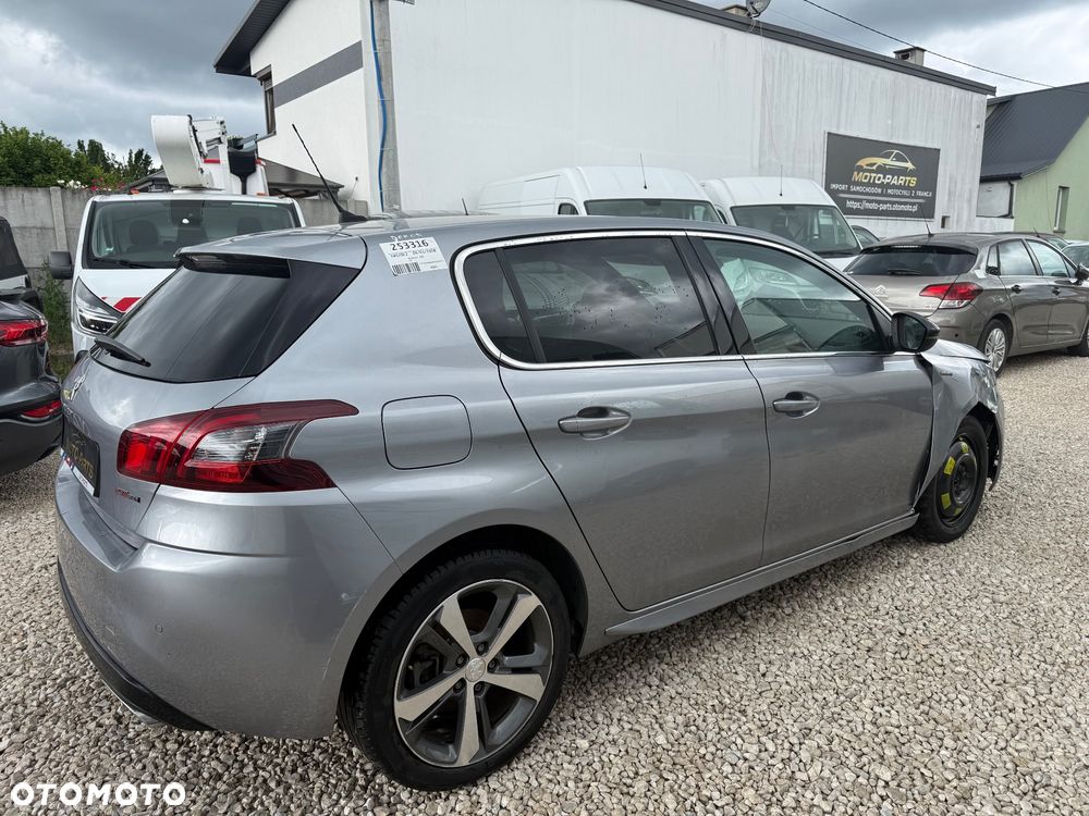 Peugeot 308 - 8