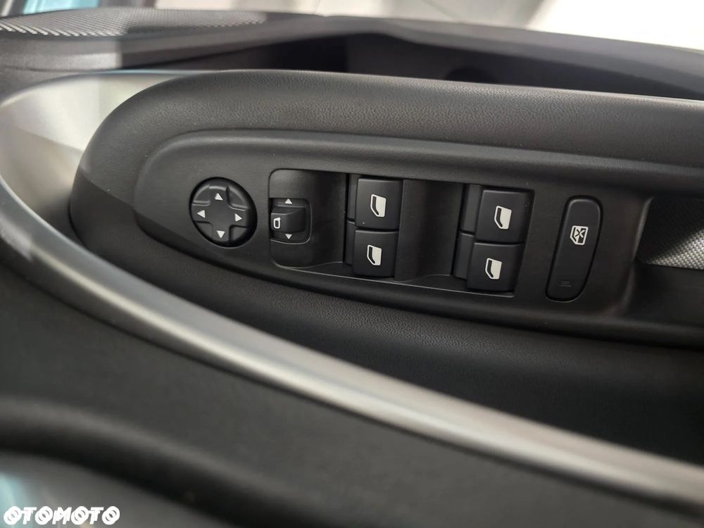 Jeep Avenger 1.2 T3 mHEV Altitude FWD eDCT6 - 8