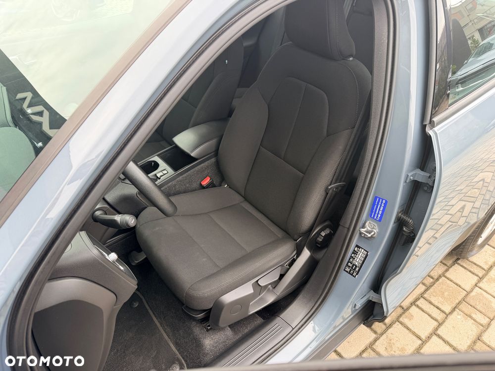 Volvo XC 40 T3 Momentum Core - 20