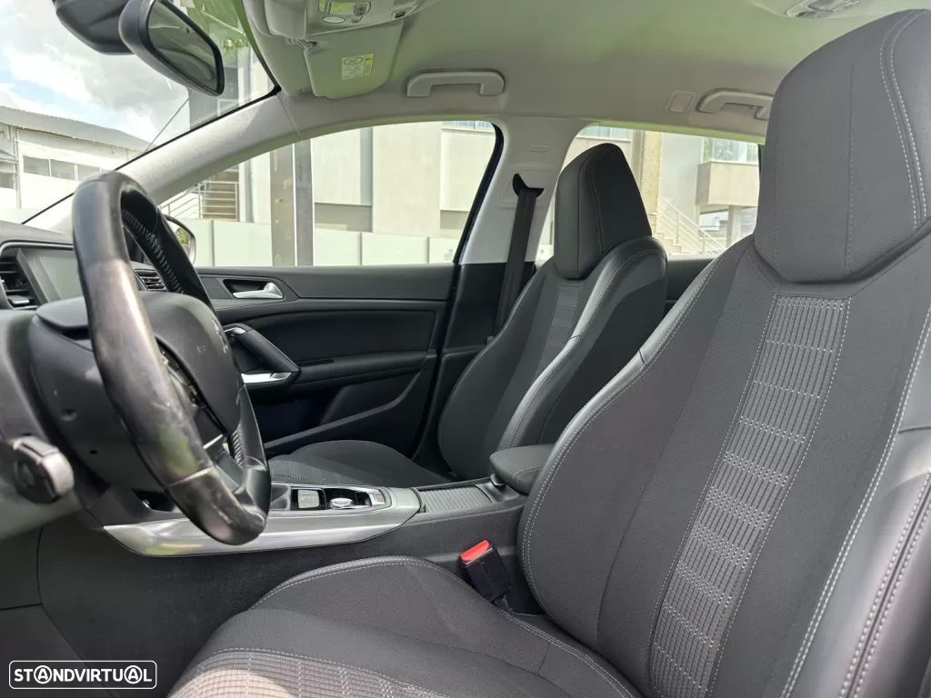 Peugeot 308 SW BlueHDi 120 EAT6 Stop & Start Allure - 13