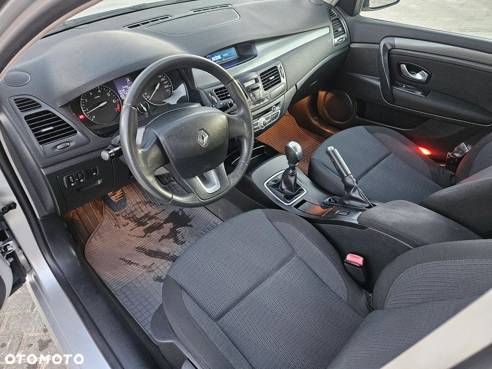 Renault Laguna 1.6 16V 110 Emotion - 12
