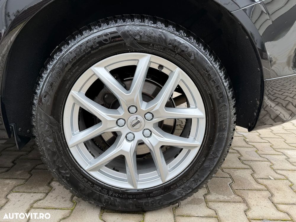 Volvo XC 60 D3 Momentum Pro - 27