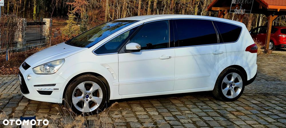 Ford S-Max - 13
