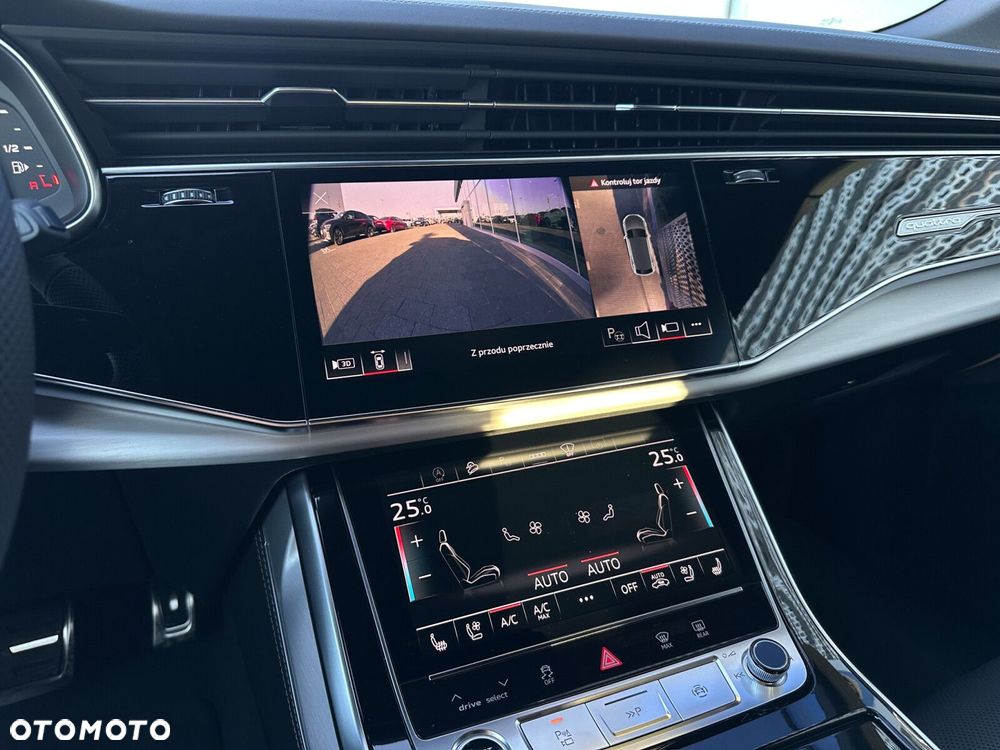 Audi Q8 - 35