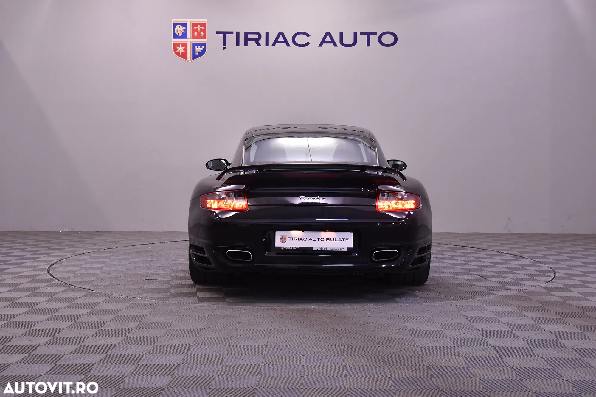 Porsche 911 Turbo - 4