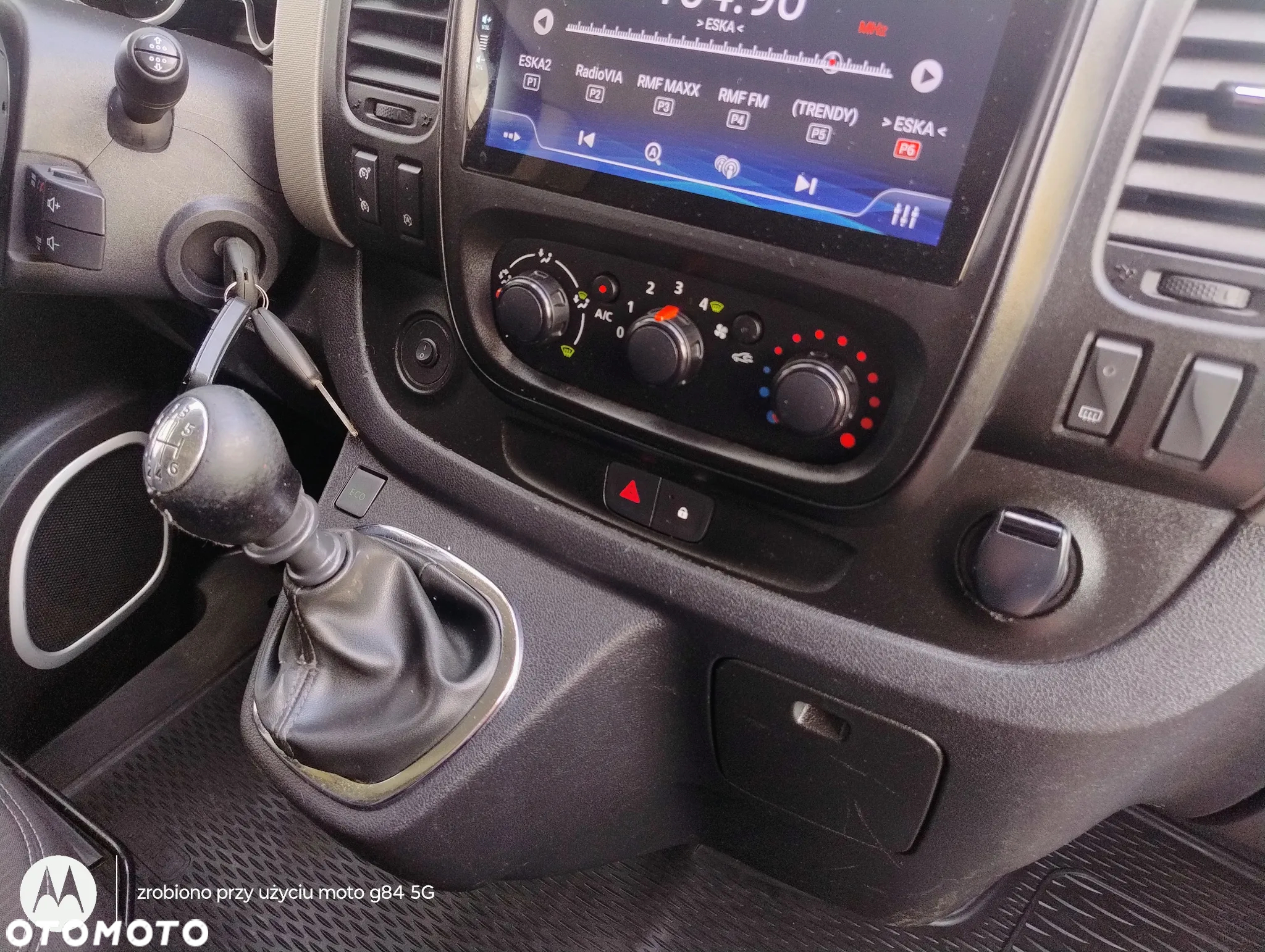 Renault TRAFIC 1.6 DCI (145KM) LONG (L2H1) STAN IDEALNY FULL OPCJA KLIMA NAWIGACJA TEMPOMAT WEBASTO 100% BEZWYPADKOWY NIE MA RDZY ! ! ! - 18