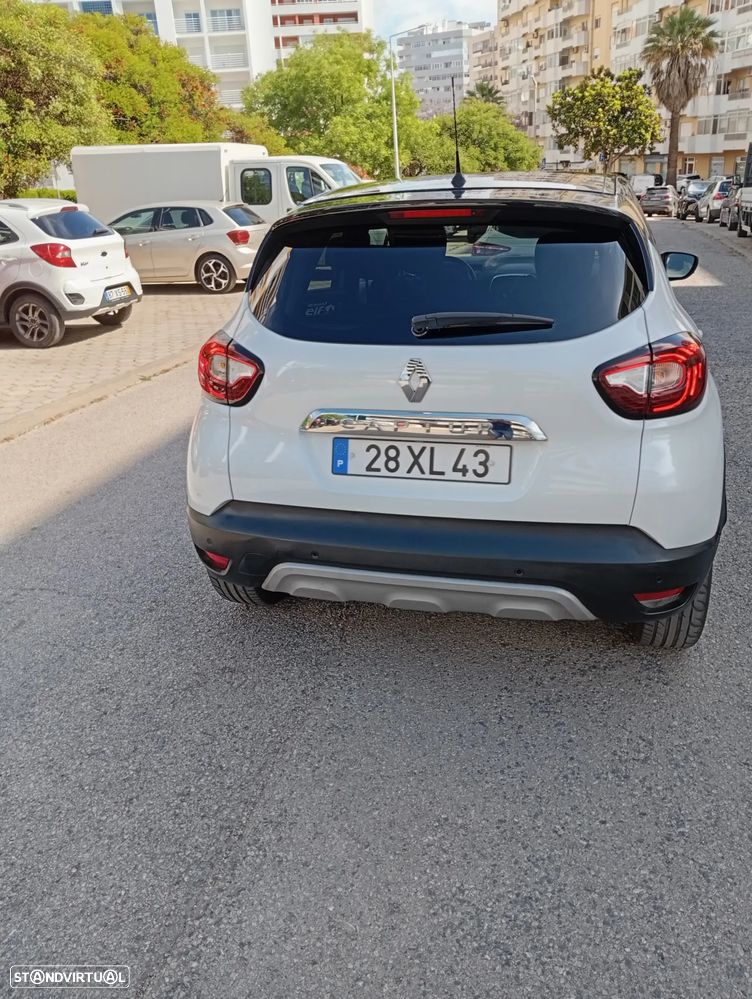 Renault Captur 1.5 dCi Exclusive - 4