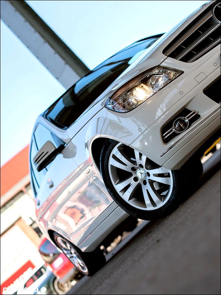 Mercedes-Benz Klasa C 180 BlueEFFICIENCY 7G-TRONIC Avantgarde - 12