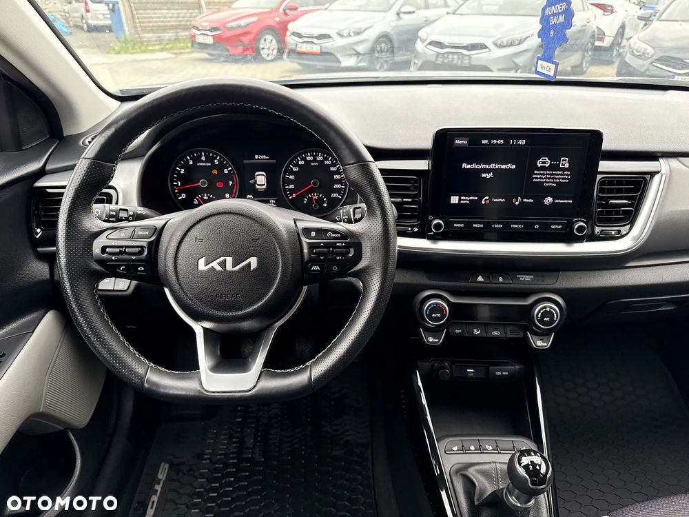 Kia Stonic 1.2 L Business Line - 14