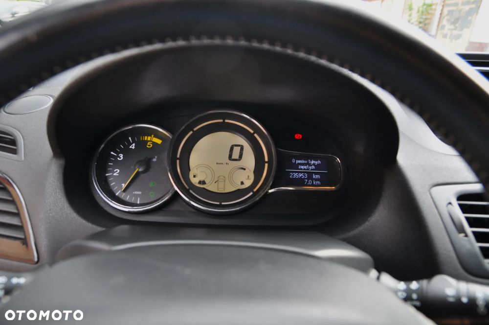 Renault Megane 1.6 dCi Bose - 9