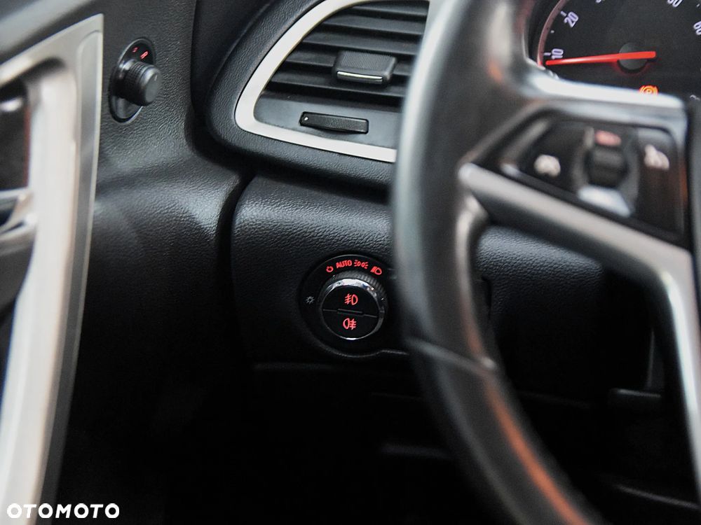 Opel Astra 1.4 Turbo - 23