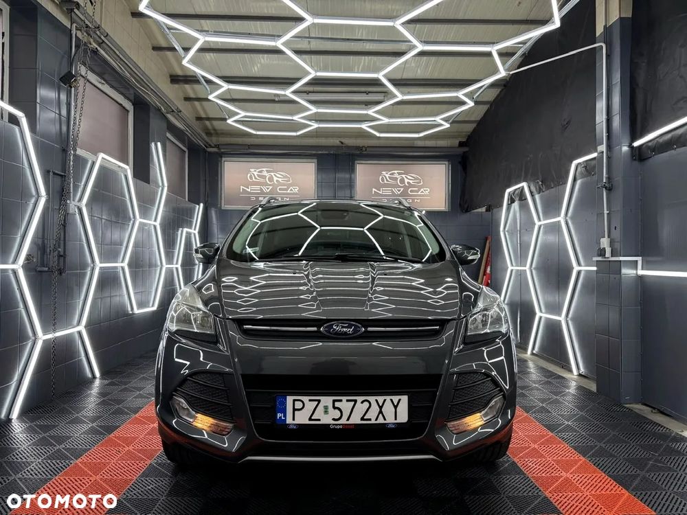 Ford Kuga 1.5 EcoBoost 2x4 Titanium - 6