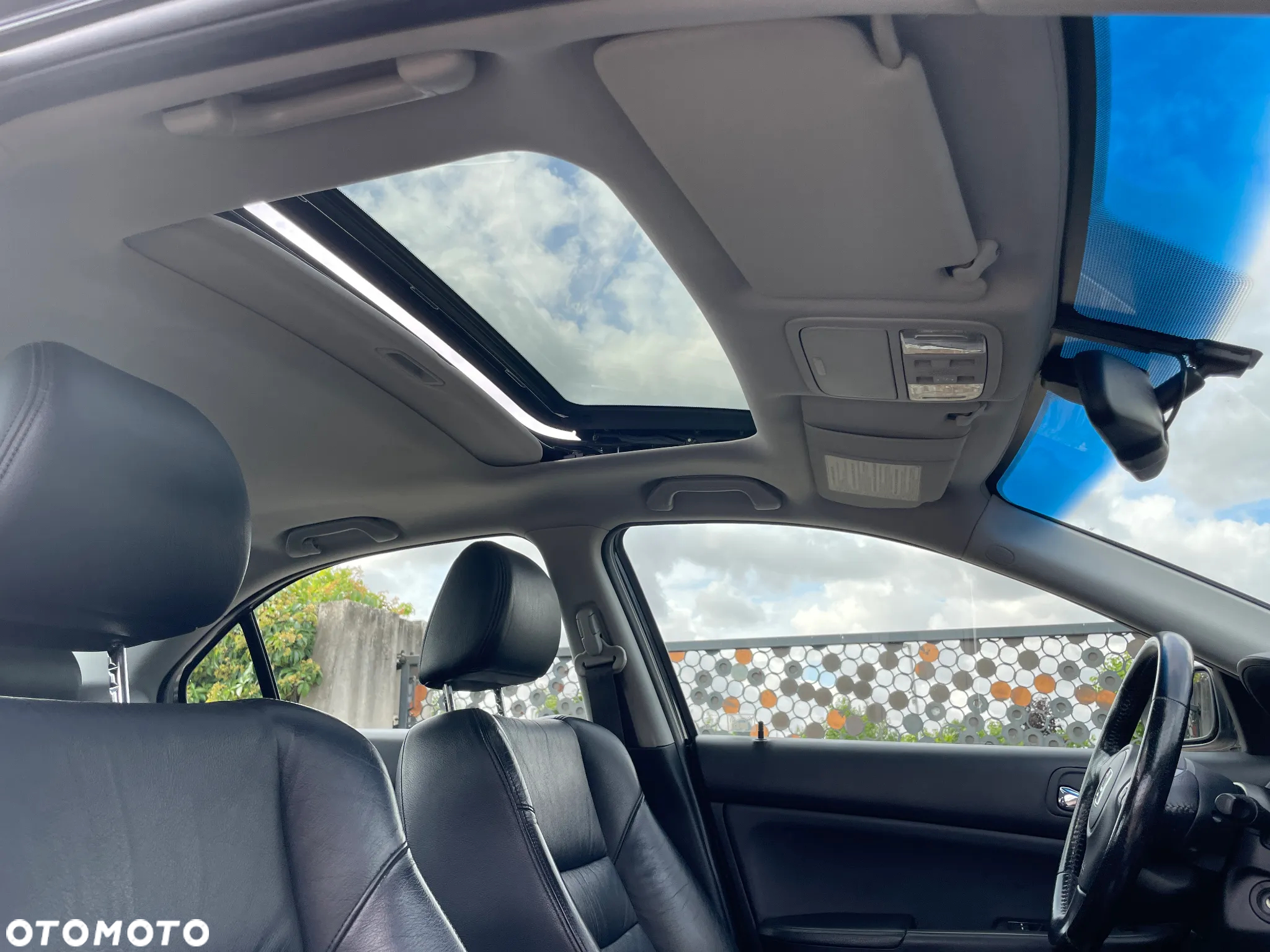 Honda Accord 2.0 Executive - 32