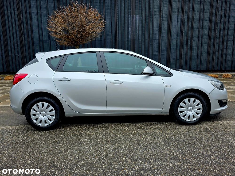 Opel Astra 1.6 Enjoy - 23