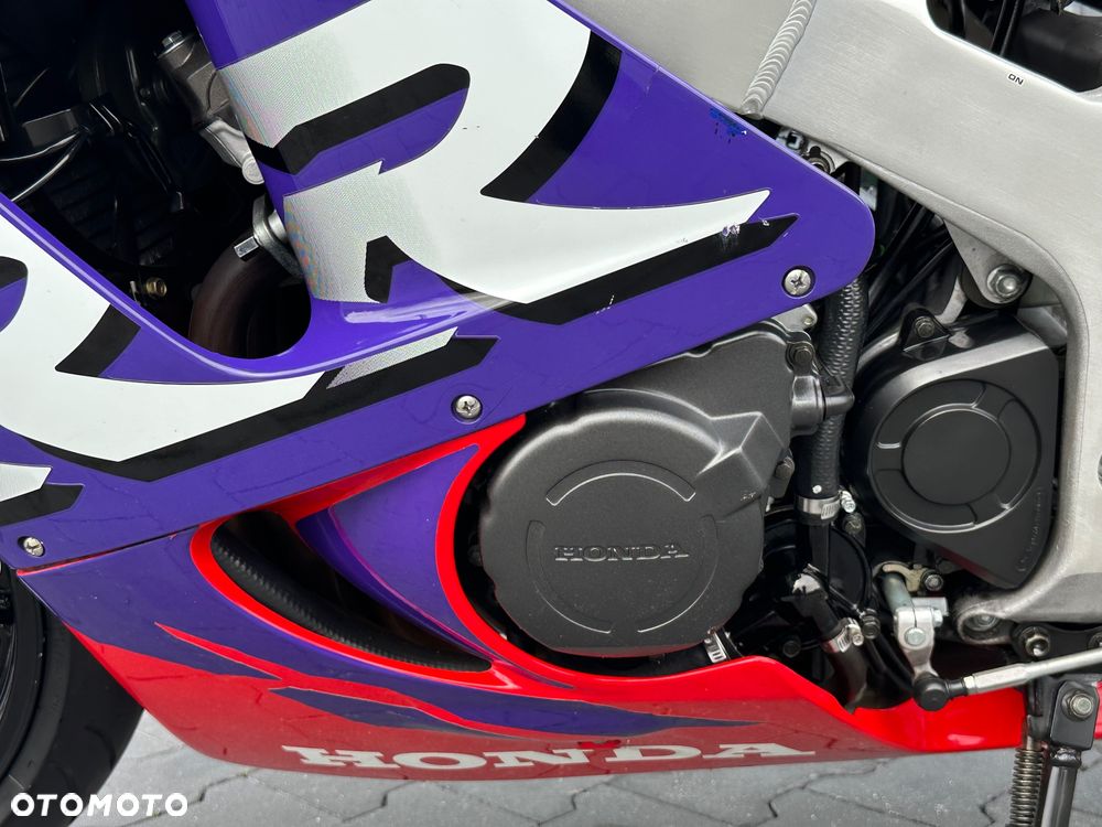 Honda CBR - 33