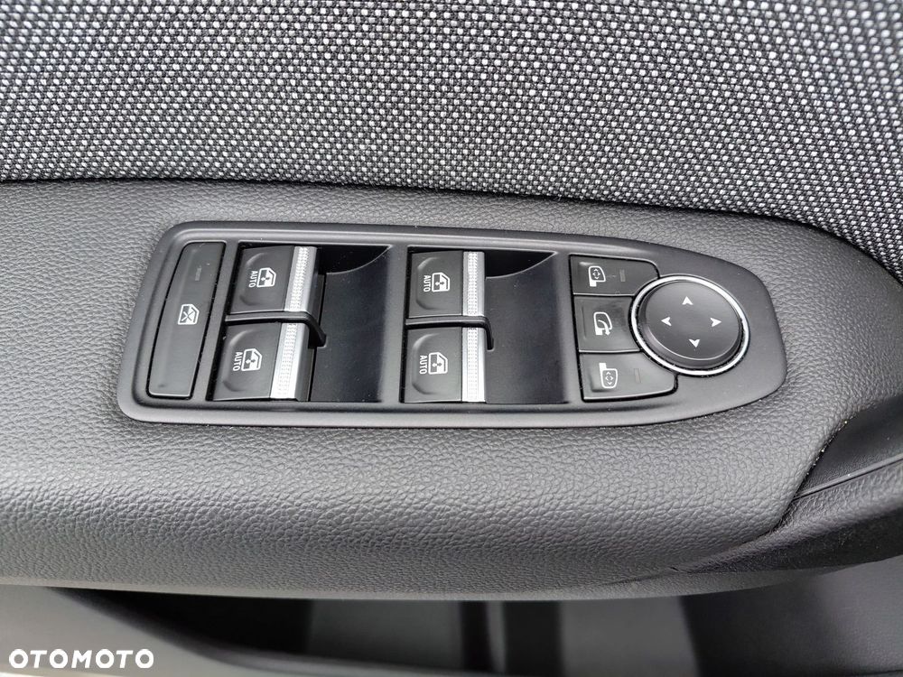 Renault Captur - 23
