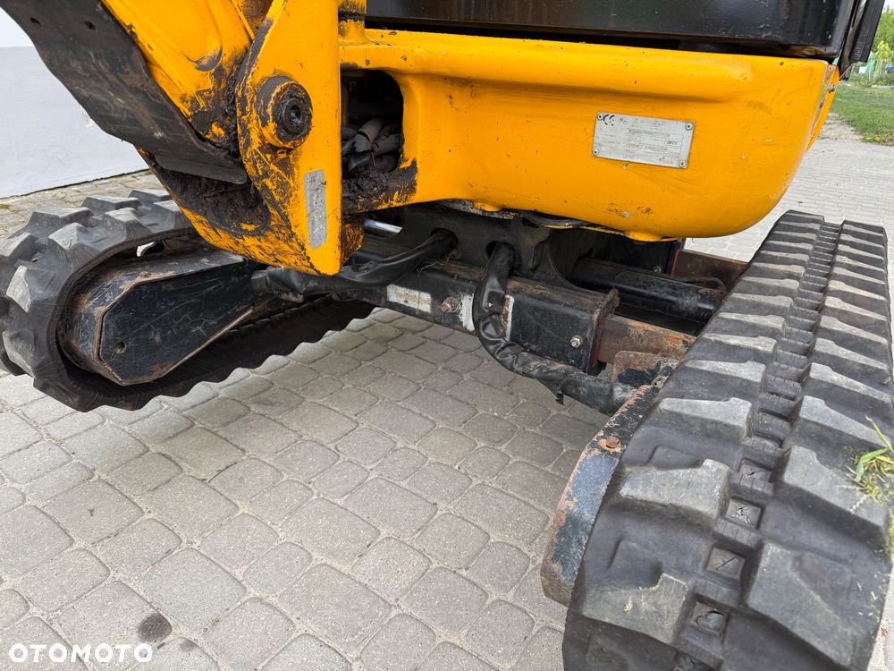 JCB 8018 - 3
