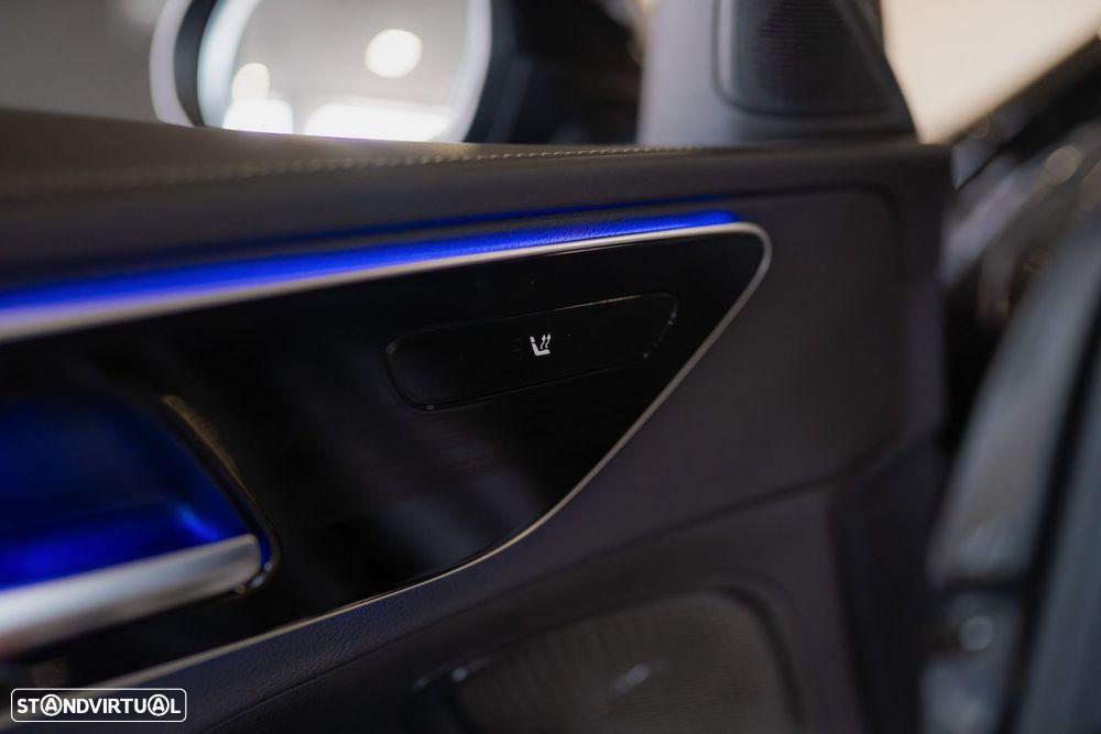 Mercedes-Benz C 300 e AMG Line - 19