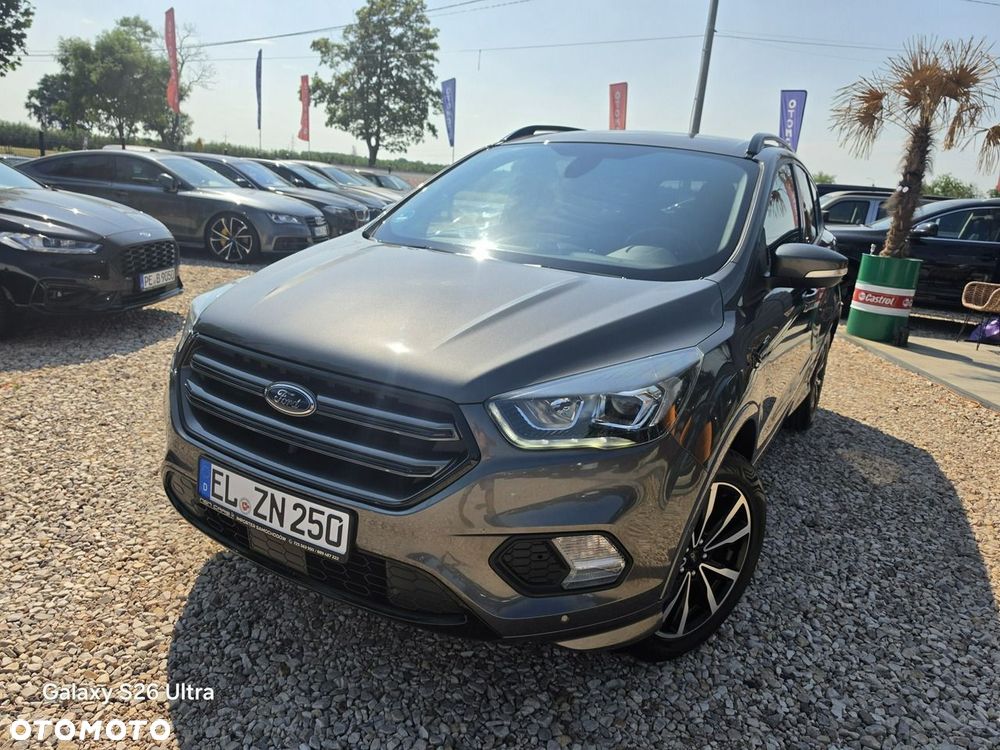 Ford Kuga 1.5 EcoBoost 2x4 ST-Line - 3
