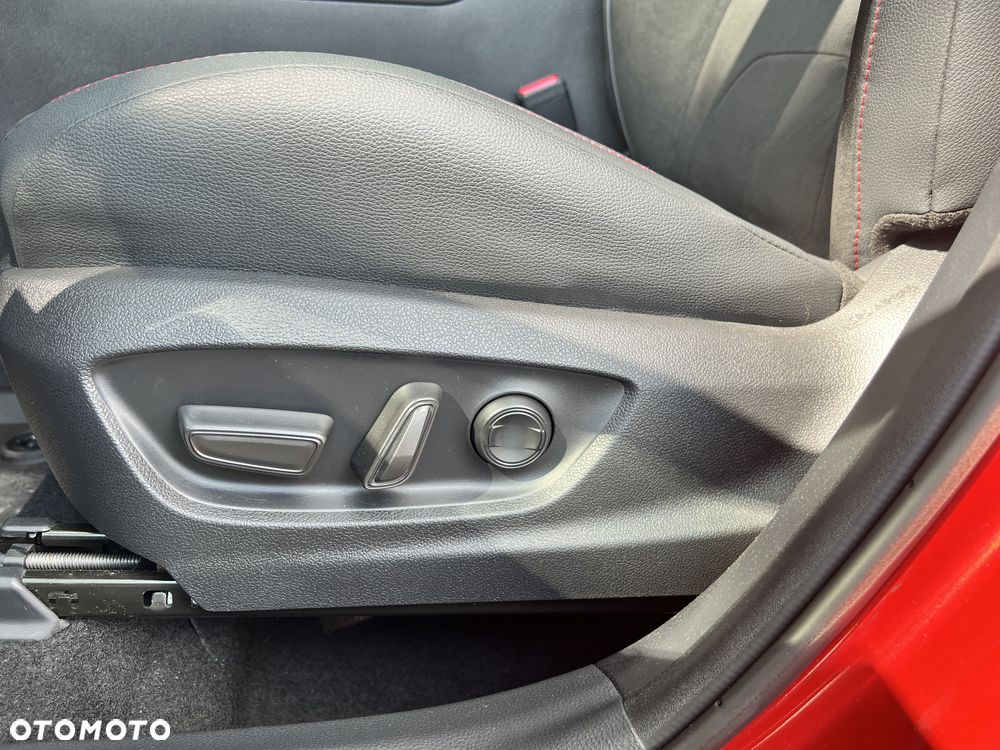 Toyota C-HR - 16