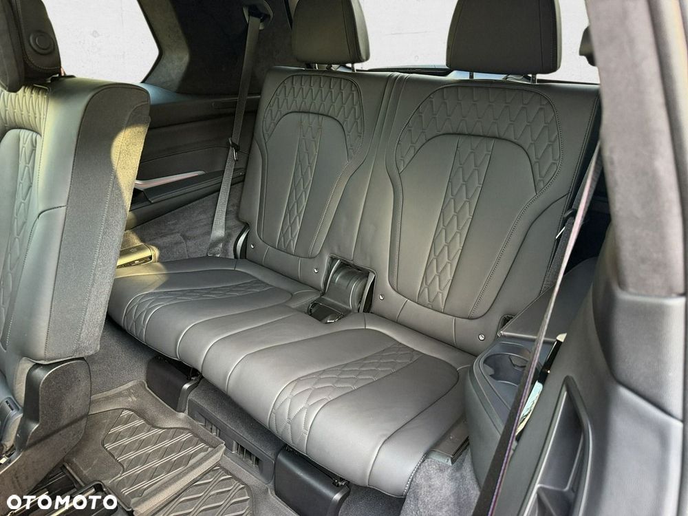 BMW X7 2023