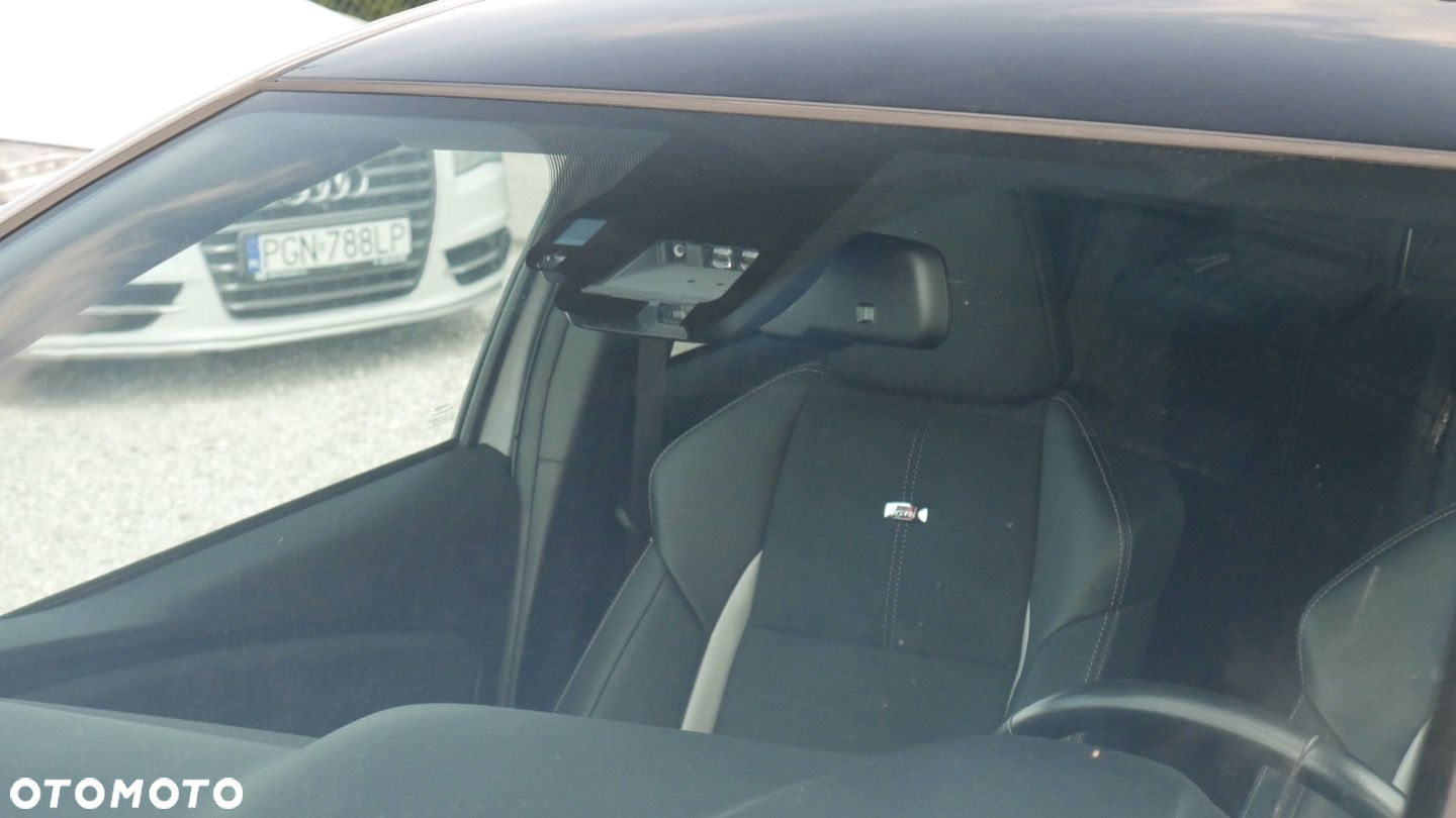 Toyota Yaris - 18